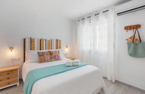 Aduanas Apartment | Pet-Friendly Oceanfront Apartment in Jávea Puerto