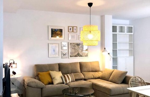 Moraleja Apartment | Family-Friendly JALAMA Apartment: Rated 8.2/10 for Comfort