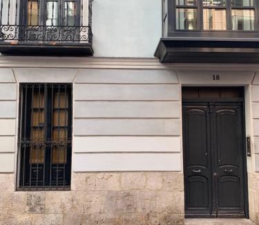 Valladolid City Centre Apartment | Beautiful Juan de Herrera Apartment with Breakfast Included