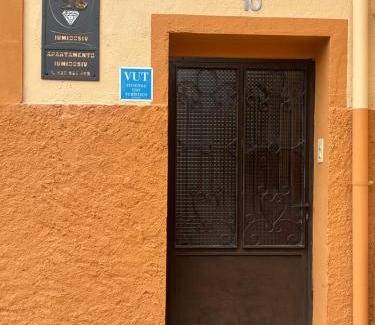 Aliaga Apartment | Family-Friendly Stay at Apartamento JUMIDOSIV Rated 9/10