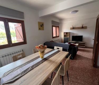 Aliaga Apartment | Family-Friendly Stay at Apartamento JUMIDOSIV Rated 9/10
