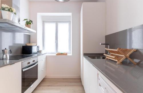 Basauri Apartment | Scenic KUIA Apartment in Gran Bilbao with Terrace and Views