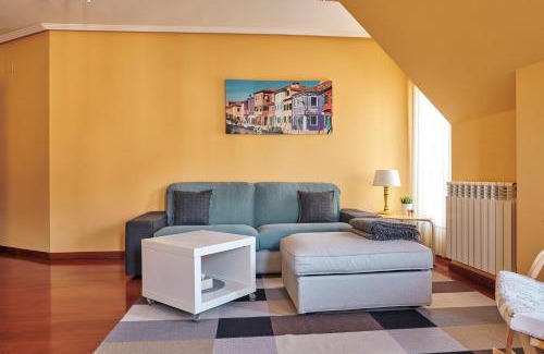 Leon City Centre Apartment | Discover La Calma: Family-Friendly Retreat in León Center