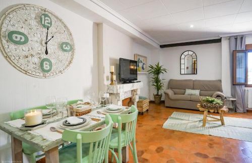 Old Town Apartment | Family-Friendly Stay at LA CATEDRAL CUENCA - 4-Star Comfort