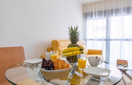 Cruz de Humilladero House | Discover Apartamento La Estación Málaga with Private Pool