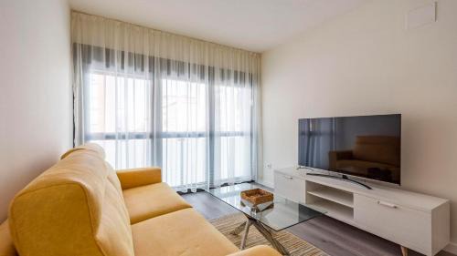 Cruz de Humilladero House | Discover Apartamento La Estación Málaga with Private Pool