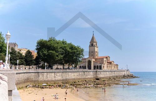 Cimadevilla Apartment | Family-Friendly Stay at Apartamento La Muralla - Gijón