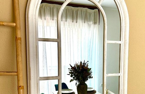 Ciudad Jardin Apartment | Modern Apartamento La Rosa - Guest Rated 9.1, Family-Friendly