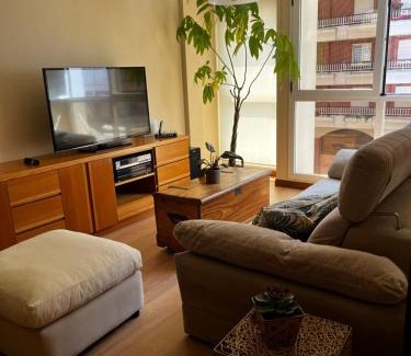 Castro Urdiales Apartment | Relaxing Getaway at Apartamento La Sirena Brazomar