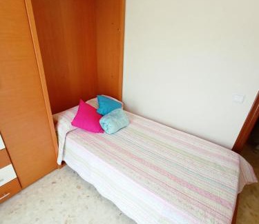 Distrito de Levante Apartment | Pet-Friendly Retreat at Apartamento La Viñuela Awaits You