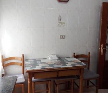 Portugalete Apartment | Cozy Apartment La Villa: Family-Friendly Getaway Awaits