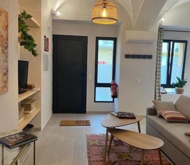 Margallo Apartment | Pet-Friendly Stay at Apartamento Las Bóvedas - Rated 9.7!
