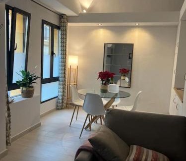 Margallo Apartment | Pet-Friendly Stay at Apartamento Las Bóvedas - Rated 9.7!