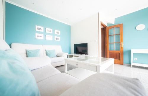 Ares Apartment | Oceanfront Escape at Apartamento Las Candelas, Ares