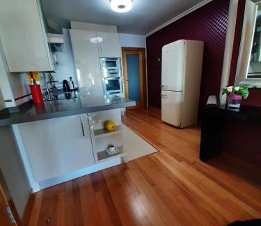 Dean Pequeno Apartment | Guest Rated 9.9: Family-Friendly Apartamento Las Carolinas