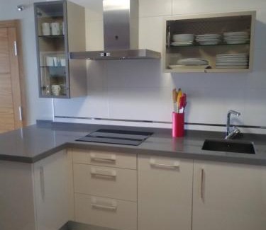 Dean Pequeno Apartment | Guest Rated 9.9: Family-Friendly Apartamento Las Carolinas