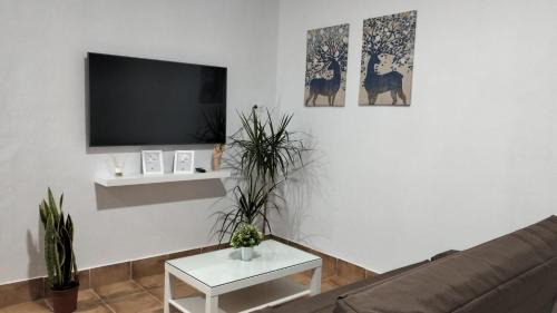 Bonares Apartment | Pet-Friendly Apartamento Las Palomas: Guest Rated 8.7/10