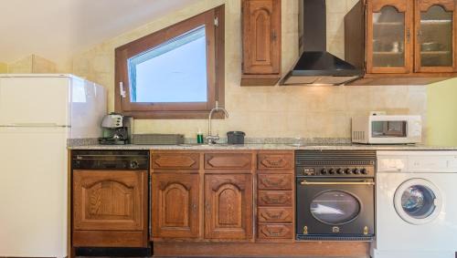 Arasan Apartment | Exceptional Apartment Llorens: Pet and Child Friendly Retreat