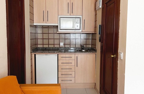 Isla Apartment | Discover Apartamento Los Arces with Pool and Pet-Friendly Options