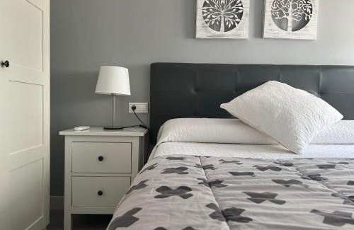 Jewish Quarter Apartment | Discover Apartamento Los Patios: Family-Friendly Retreat