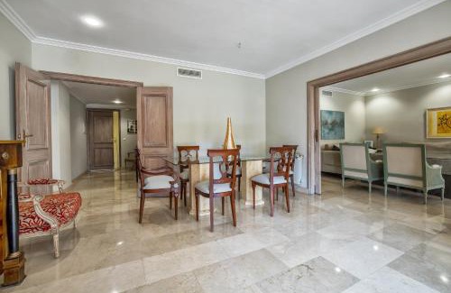 Distrito Norte Sierra Apartment | Elegant Apartamento Los Tilos with Pool & Parking