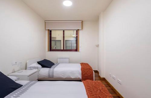 O Milladoiro Apartment | Exceptional Stay at Apartamento Lua - Family-Friendly Retreat