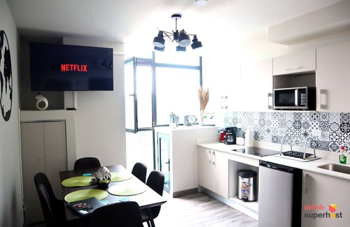 Rohrmoser Apartment | Inviting Apartment in Rohrmoser with Pool and Spa Access