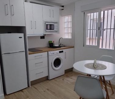 Jaen Apartment | Family-Friendly Stay at Apartamento Maestra