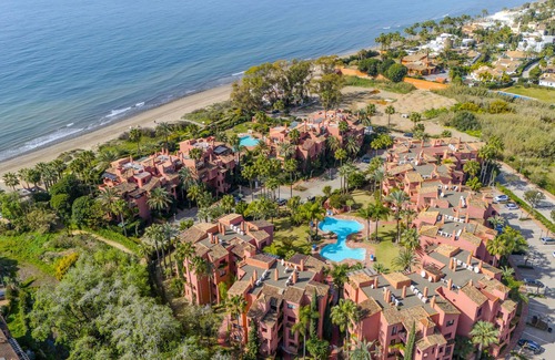Marbella Apartment | Beachfront Apartment at Marbella Alicate with Ocean Views