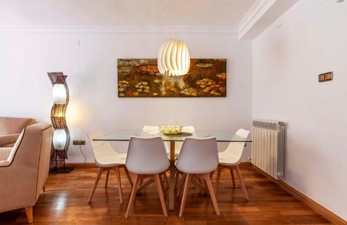Granada City Center Apartment | Child-Friendly 4-Star Stay at Apartamento Mariana Pineda