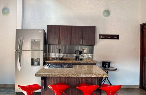 Retiro Apartment | Elegant Stay at Apartamento Mas with Spa & Family Amenities