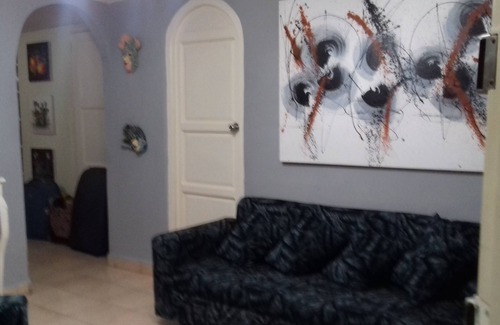 Old Havana Hotel | Comfortable Stay at Apartamento Mayrenis y Mainoldy