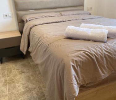 R.E.N.F.E. Apartment | Minimalist Vialia Apartment with Oceanfront Pool & 10/10 Rating