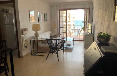 Port Saplaya Apartment | Oceanfront Family Retreat at Apartamento Mirador De La Darsena