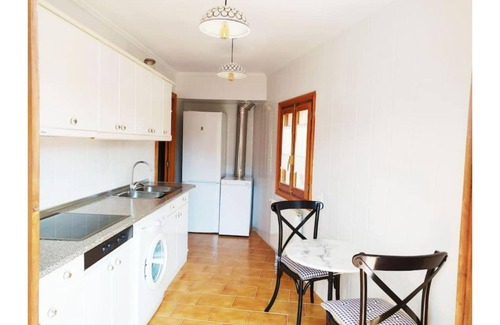 Albarracin Apartment | Top-Rated Mirador de Palacios: Central Location & Ocean Views