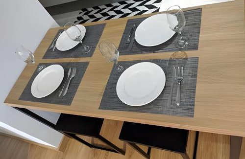 Fenavinho Apartment | Modern Apartment in Prime Location – 10/10 Guest Rated