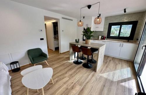 Puerto de Soller Apartment | Modern Apartment "Gregal" with Inviting Terrace and 8.7/10 Rating