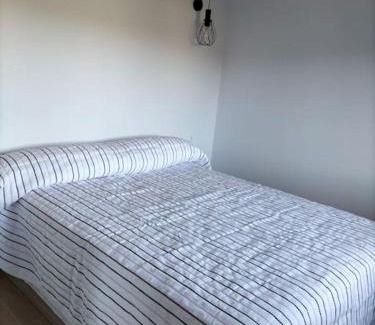 Marin Apartment | Pet & Child Friendly Apartment in Marín, Pontevedra