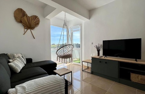 Mogro Apartment | Oceanfront Apartment Mogro - Guest Rated 8.7/10