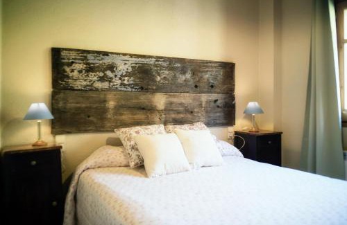 La Vansa I Fornols Apartment | Discover Apartamento Molí de Fòrnols: Pet-Friendly Oasis