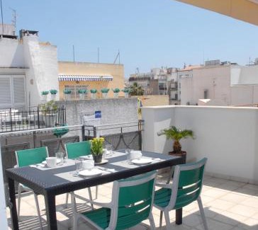 Sitges Town Center Apartment | Elevate Your Stay at Apartamento Montroig 3 Ático