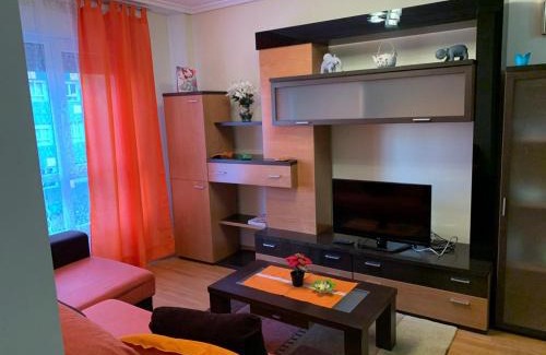 La Corredoria y Ventanielles Apartment | Comfortable Stay at APARTAMENTO MOTA-2 with Free Parking