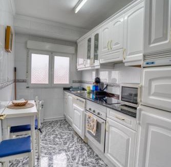 Distrito Llano Apartment | Welcoming Apartment with WiFi, Close to City Center