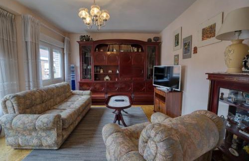 Distrito Llano Apartment | Welcoming Apartment with WiFi, Close to City Center
