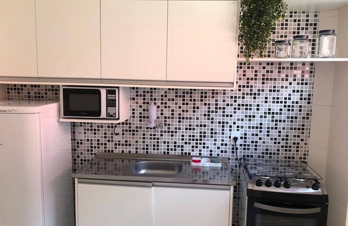 Monte Gordo Apartment | Comfortable Apartment in Guarajuba with Pool & Kitchen