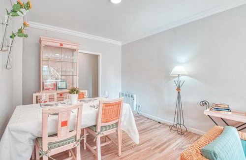 Las Huertas Apartment | Family-Friendly Stay at Apartamento New Folch Sevilla B