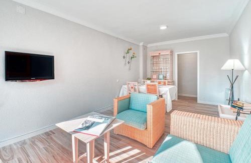 Las Huertas Apartment | Family-Friendly Stay at Apartamento New Folch Sevilla B