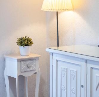 La Corza Apartment | Child-Friendly 4-Star New Folch Sevilla Apartment Awaits