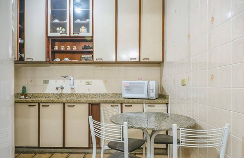 Vila Julia Apartment | Apartamento no Guarujá a 5 Min da Praia da Enseada