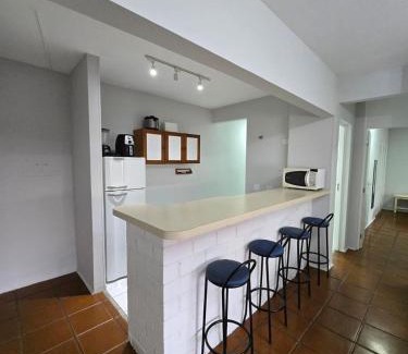 Jardim Sao Miguel Apartment | Perfect Getaway for 6 Near Praia Enseada, Guarujá